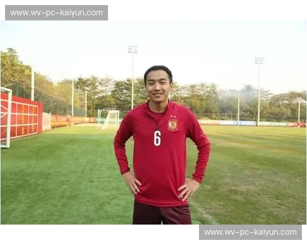 蓝魔情深，钱江潮涌：申花与杭州的绿茵情仇录